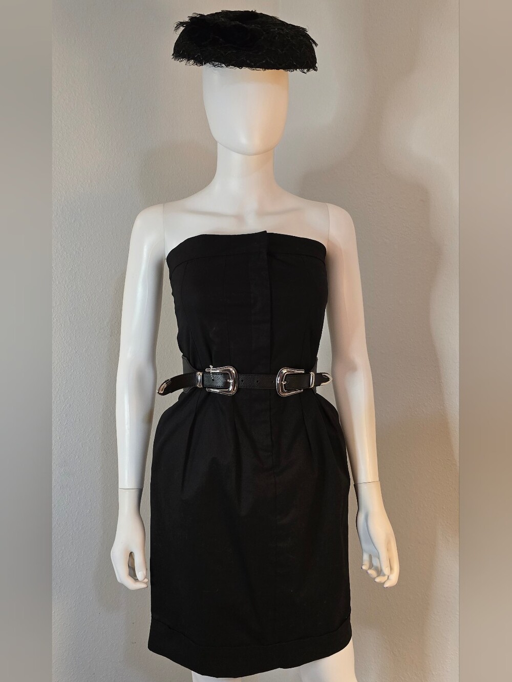 Romeo & Juliet Couture✨️ Strapless Black Dress